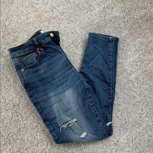 Distressed Blue Jeans - Picture 1 of 4